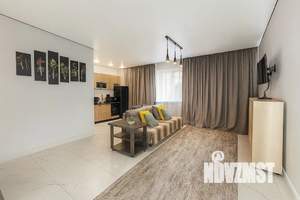 Студия квартира, посуточно, 42м2, 1/4 этаж