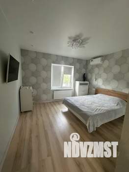 3-к квартира, посуточно, 120м2, 1/2 этаж