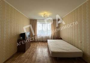 1-к квартира, на длительный срок, 42м2, 7/10 этаж