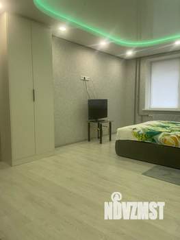 1-к квартира, посуточно, 37м2, 1/10 этаж