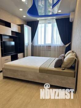 1-к квартира, посуточно, 40м2, 24/24 этаж