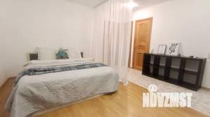 Студия квартира, посуточно, 42м2, 2/16 этаж