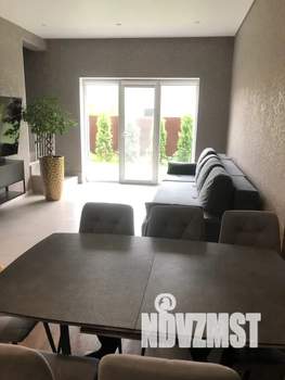 3-к квартира, посуточно, 120м2, 1/2 этаж