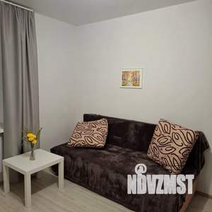 1-к квартира, посуточно, 38м2, 15/16 этаж