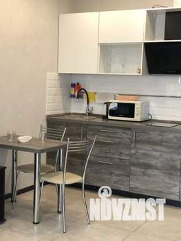 Студия квартира, посуточно, 35м2, 17/18 этаж