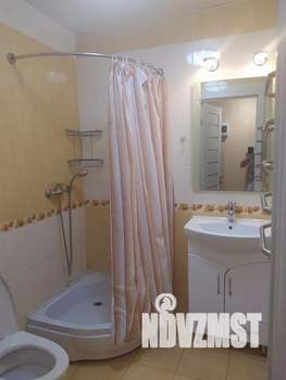 Студия квартира, посуточно, 40м2, 5/5 этаж