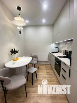 Студия квартира, посуточно, 33м2, 1/9 этаж