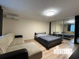 Студия квартира, посуточно, 32м2, 1/5 этаж