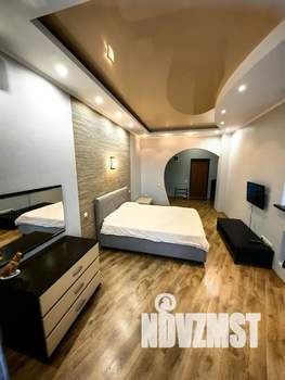 Студия квартира, посуточно, 50м2, 7/18 этаж