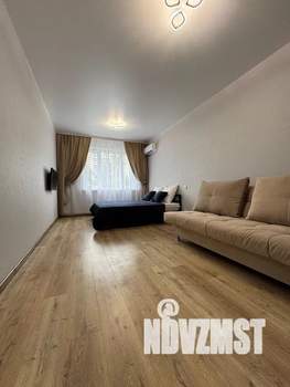 1-к квартира, посуточно, 42м2, 4/25 этаж