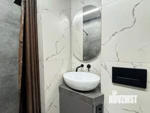 Студия квартира, посуточно, 43м2, 1/3 этаж