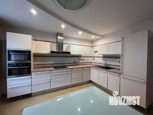 3-к квартира, на длительный срок, 105м2, 3/10 этаж