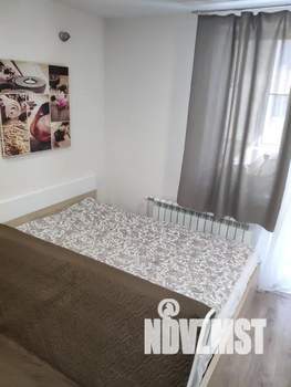 Студия квартира, посуточно, 32м2, 1/22 этаж