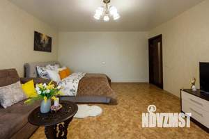 1-к квартира, посуточно, 40м2, 1/1 этаж