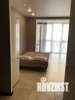 Студия квартира, посуточно, 35м2, 17/18 этаж