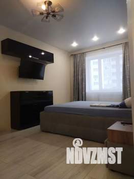 1-к квартира, посуточно, 39м2, 12/22 этаж