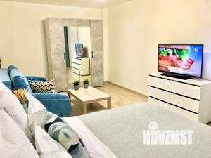 1-к квартира, посуточно, 33м2, 4/9 этаж