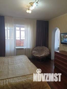 1-к квартира, посуточно, 37м2, 1/1 этаж