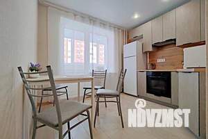 1-к квартира, посуточно, 40м2, 4/10 этаж