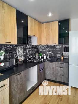 Студия квартира, посуточно, 33м2, 1/3 этаж