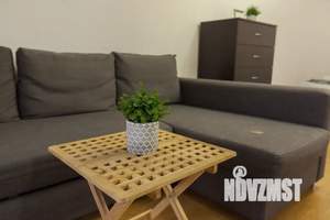 Студия квартира, посуточно, 42м2, 2/16 этаж