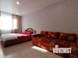 1-к квартира, посуточно, 40м2, 3/25 этаж