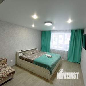 1-к квартира, посуточно, 38м2, 1/10 этаж