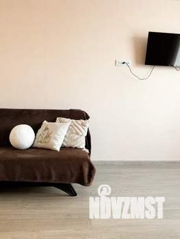 1-к квартира, посуточно, 47м2, 6/8 этаж