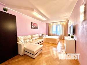 2-к квартира, посуточно, 85м2, 1/1 этаж