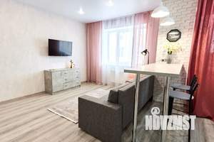 Студия квартира, посуточно, 40м2, 16/22 этаж