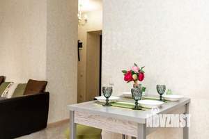 1-к квартира, посуточно, 42м2, 1/1 этаж