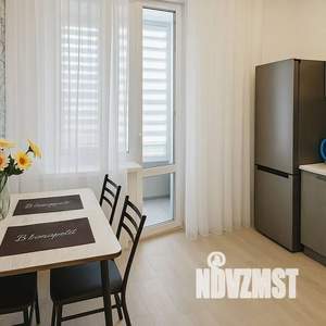 1-к квартира, посуточно, 39м2, 16/22 этаж