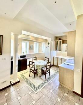 3-к квартира, на длительный срок, 220м2, 10/10 этаж