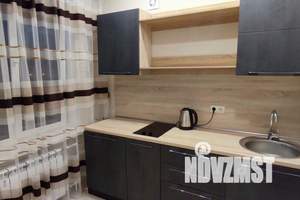 1-к квартира, посуточно, 41м2, 13/22 этаж