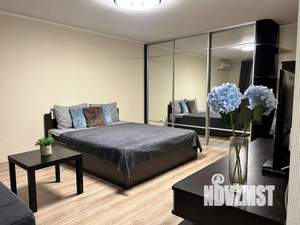 Студия квартира, посуточно, 32м2, 1/5 этаж