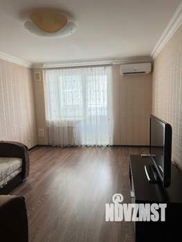 1-к квартира, посуточно, 43м2, 8/18 этаж