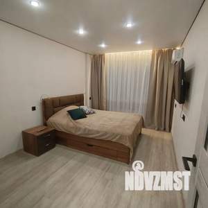 1-к квартира, посуточно, 40м2, 1/16 этаж