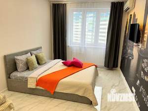1-к квартира, посуточно, 41м2, 20/25 этаж