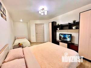 1-к квартира, посуточно, 48м2, 1/1 этаж