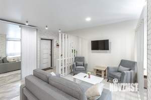 Студия квартира, посуточно, 42м2, 18/30 этаж