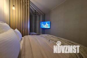 1-к квартира, посуточно, 47м2, 14/14 этаж