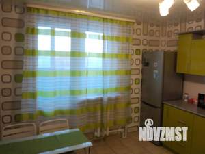 1-к квартира, посуточно, 42м2, 9/16 этаж