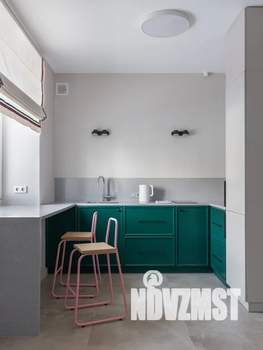 Студия квартира, посуточно, 43м2, 1/5 этаж