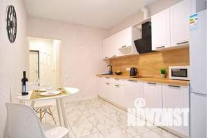 1-к квартира, посуточно, 47м2, 13/25 этаж