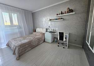 3-к квартира, вторичка, 114м2, 9/22 этаж