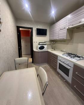 3-к квартира, вторичка, 58м2, 9/9 этаж