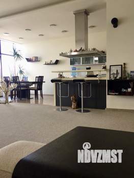 3-к квартира, вторичка, 210м2, 10/10 этаж