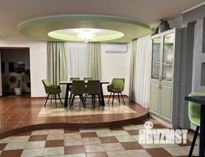 4-к квартира, вторичка, 268м2, 12/12 этаж