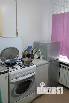 2-к квартира, вторичка, 42м2, 1/5 этаж