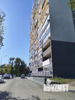 2-к квартира, вторичка, 61м2, 1/19 этаж